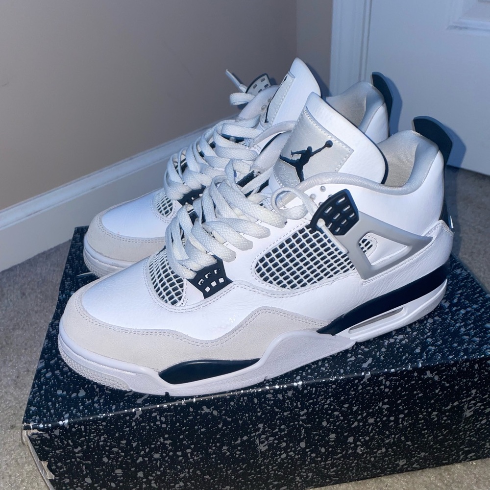 Jordan 4 military black
